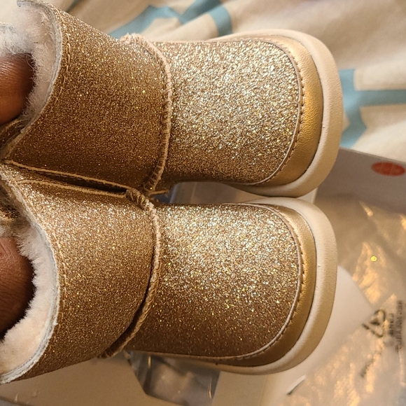 Infant girl uggs - Picture 5 of 6